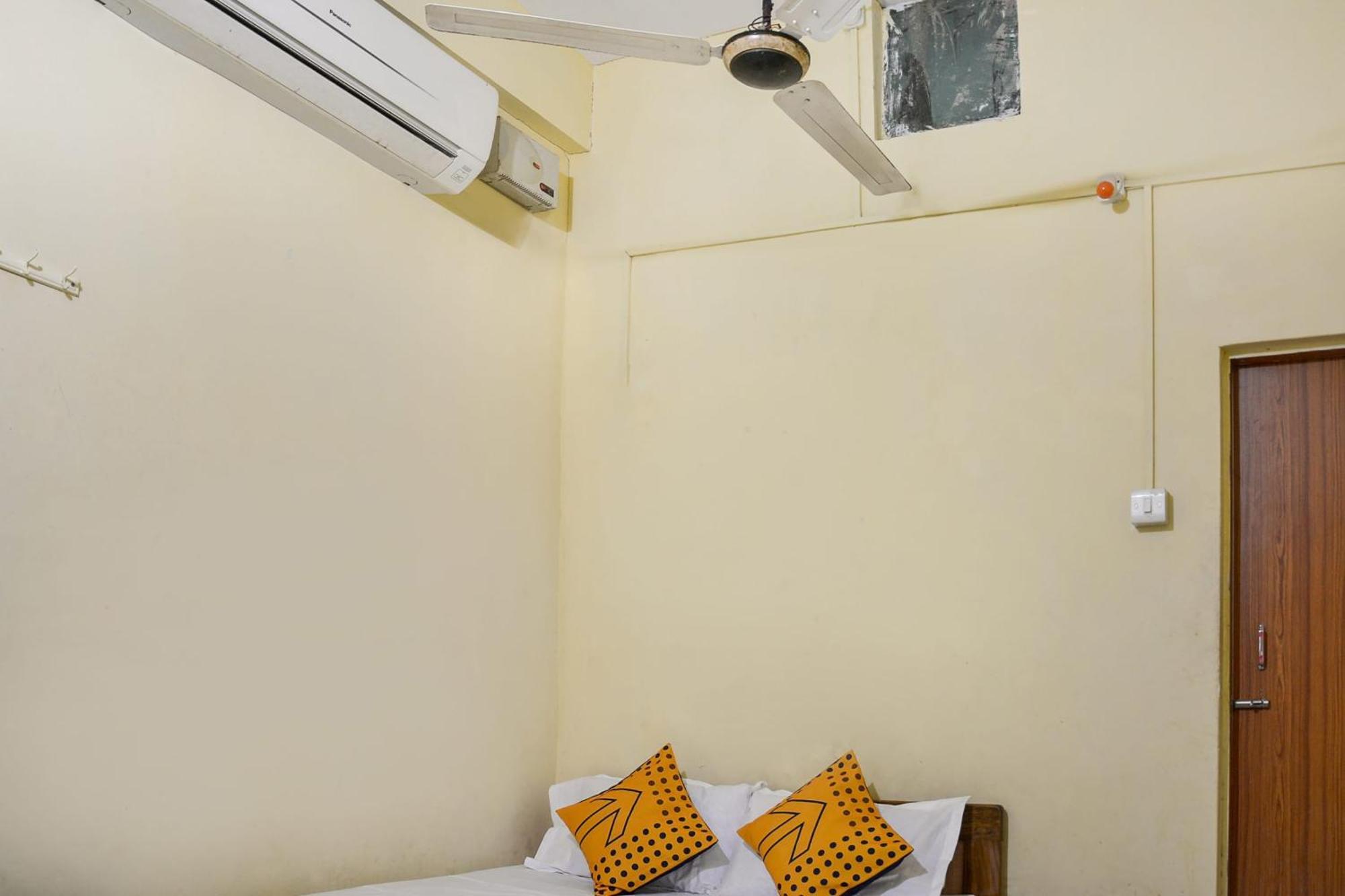 Hotel O Flagship The Residence Inn Brahmapur Esterno foto